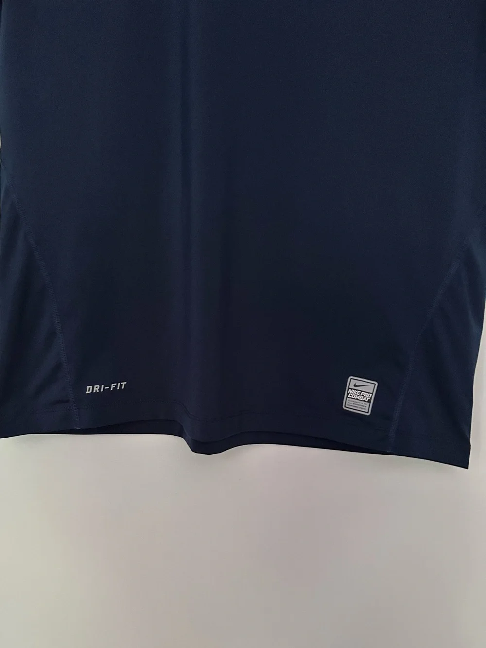 Men’s Nike Pro Combat Dri-Fit Fitness Shirt Size: L